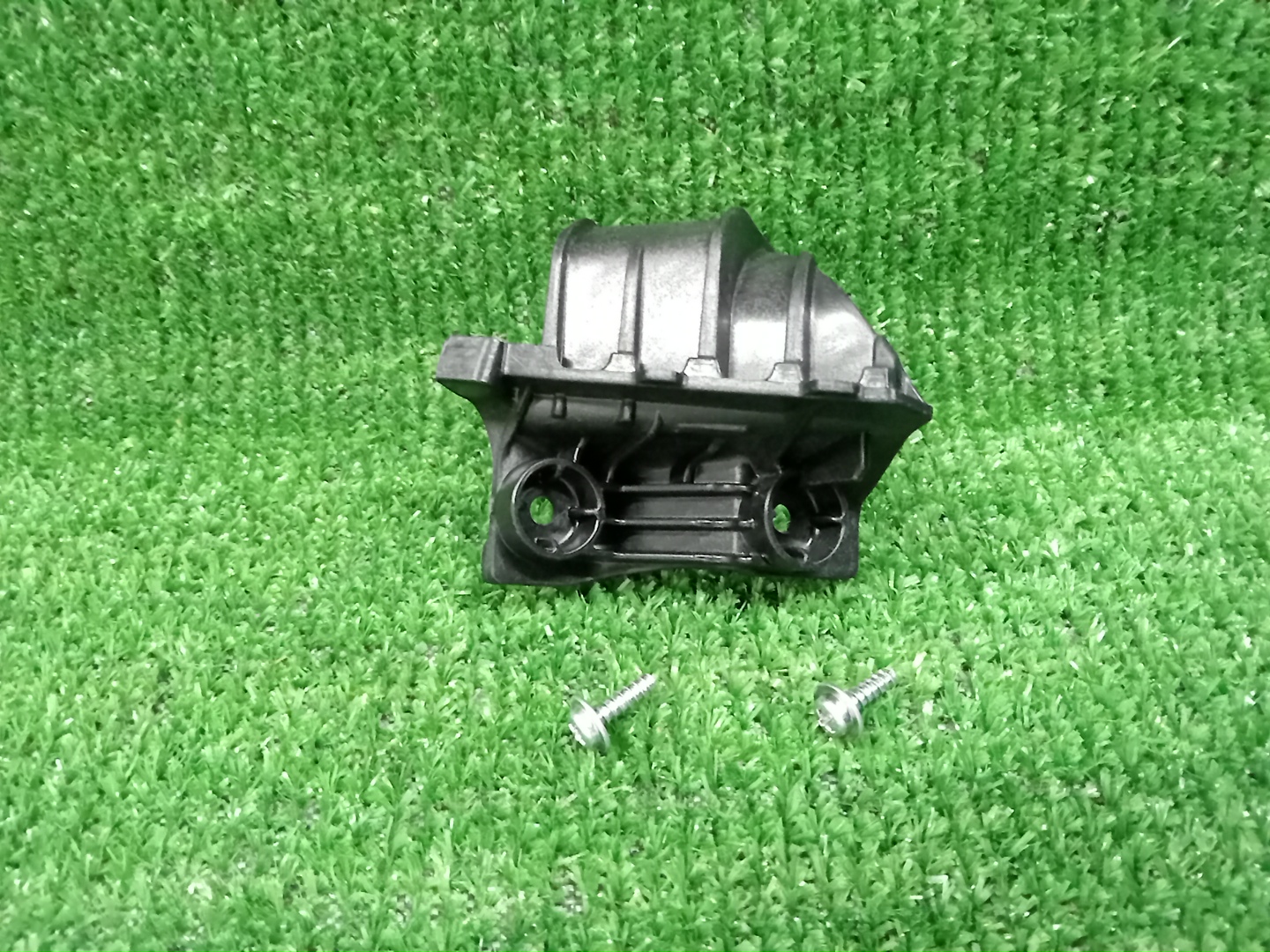Крепление фары правое TOYOTA PREMIO ZRT261 81195-20100 1 ракурс