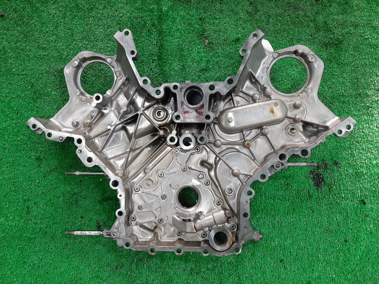 Лобовина двс LEXUS LS460 USF40 1UR-FSE 2 ракурс