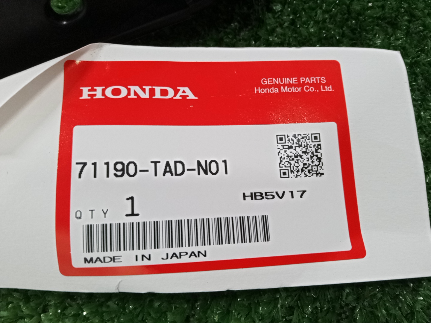 Крепление фары левое переднее HONDA STEPWGN RP5 71190-TAD-N01 3 ракурс