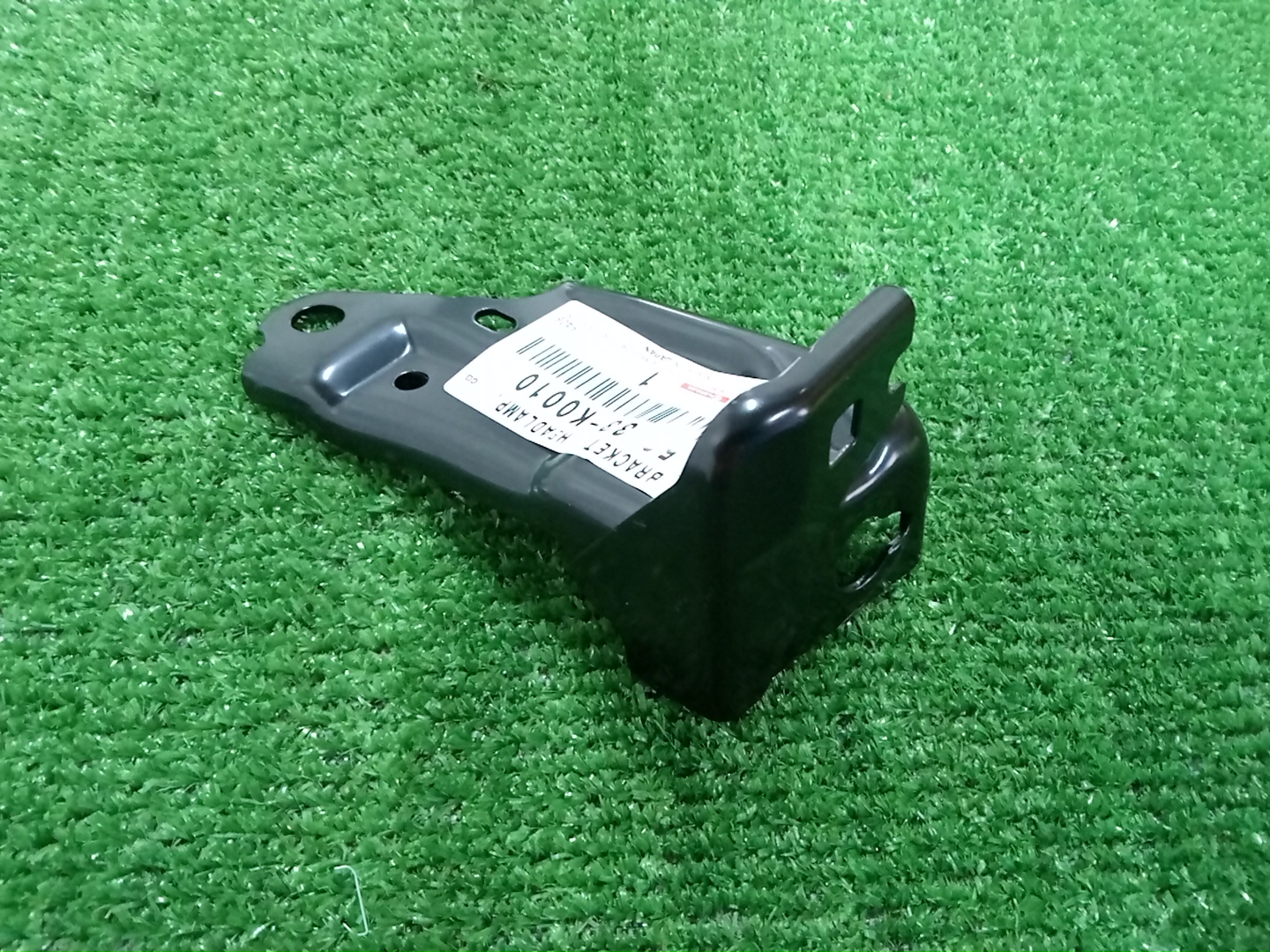 Крепление фары правое TOYOTA YARIS KSP210 53233-K0010 2 ракурс