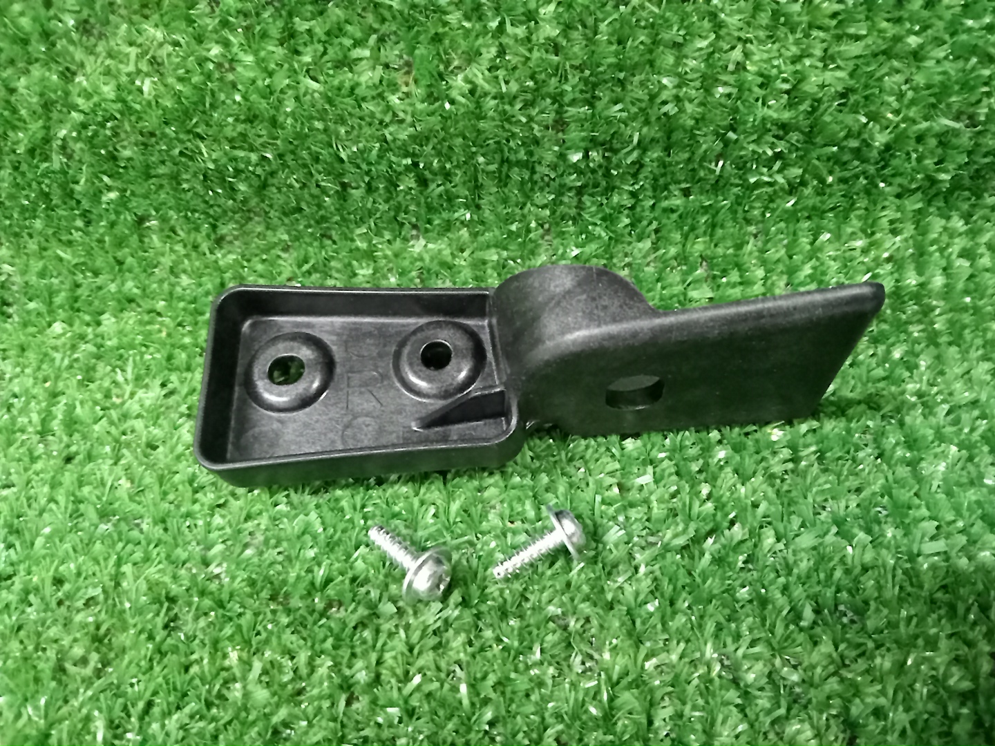 Крепление фары правое TOYOTA CROWN AZSH35 81193-30150 1 ракурс