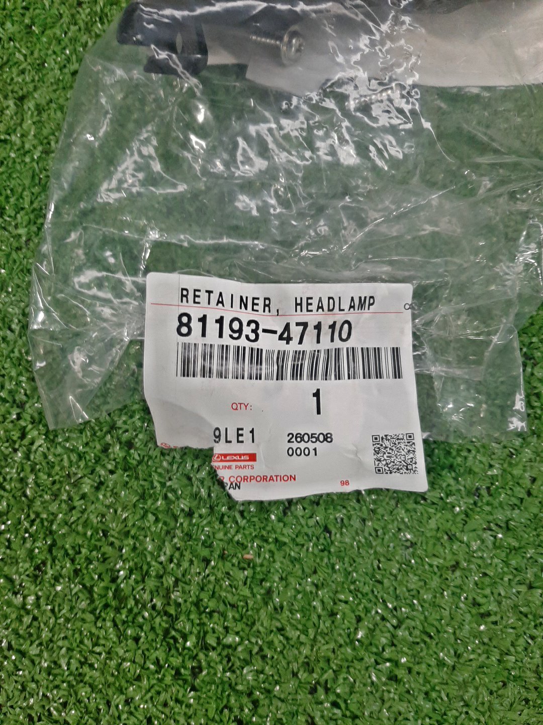 Крепление фары правое TOYOTA PRIUS ZVW51 81193-47110 3 ракурс