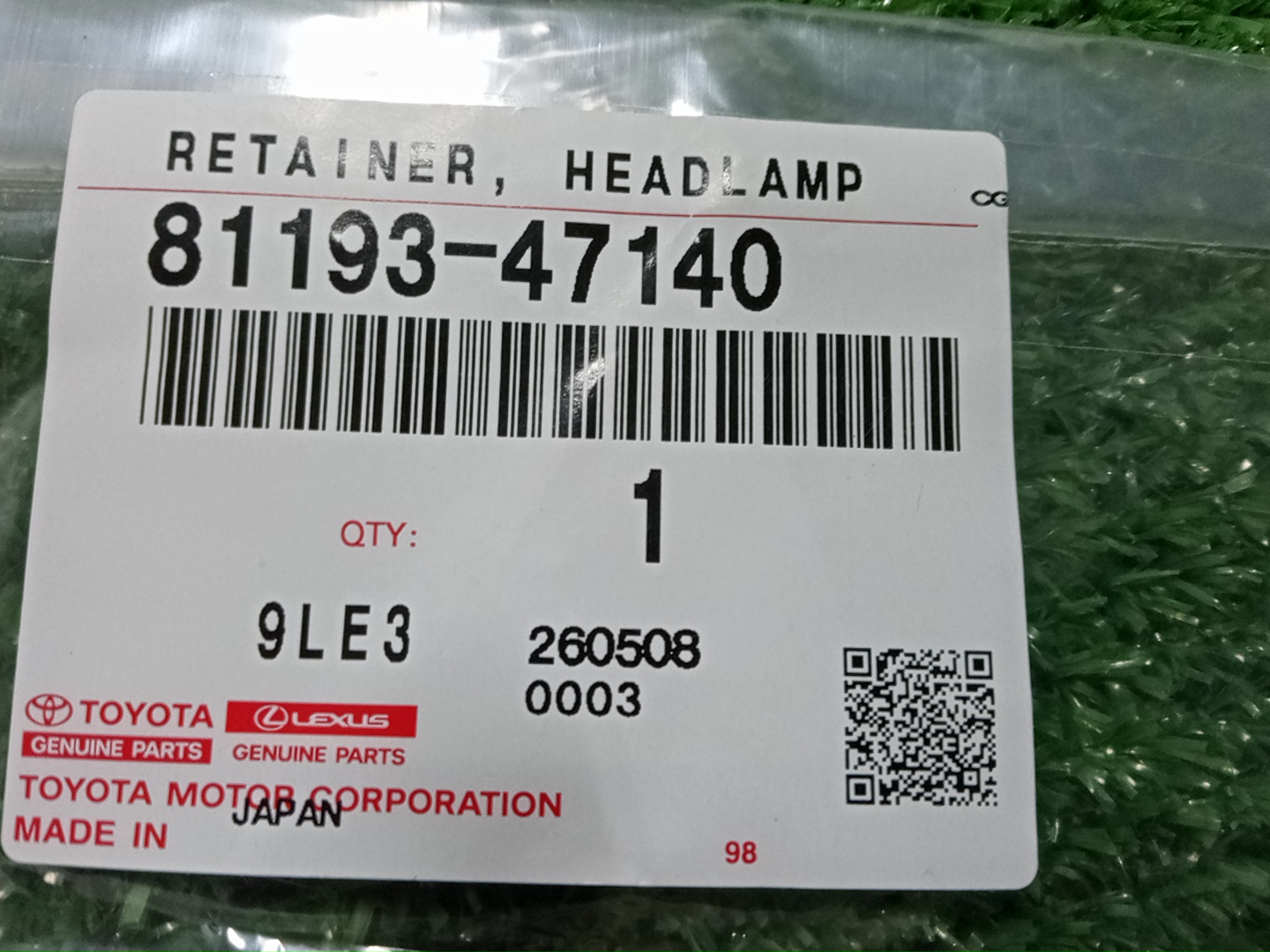 Крепление фары правое TOYOTA PRIUS ZVW51 81193-47140 3 ракурс