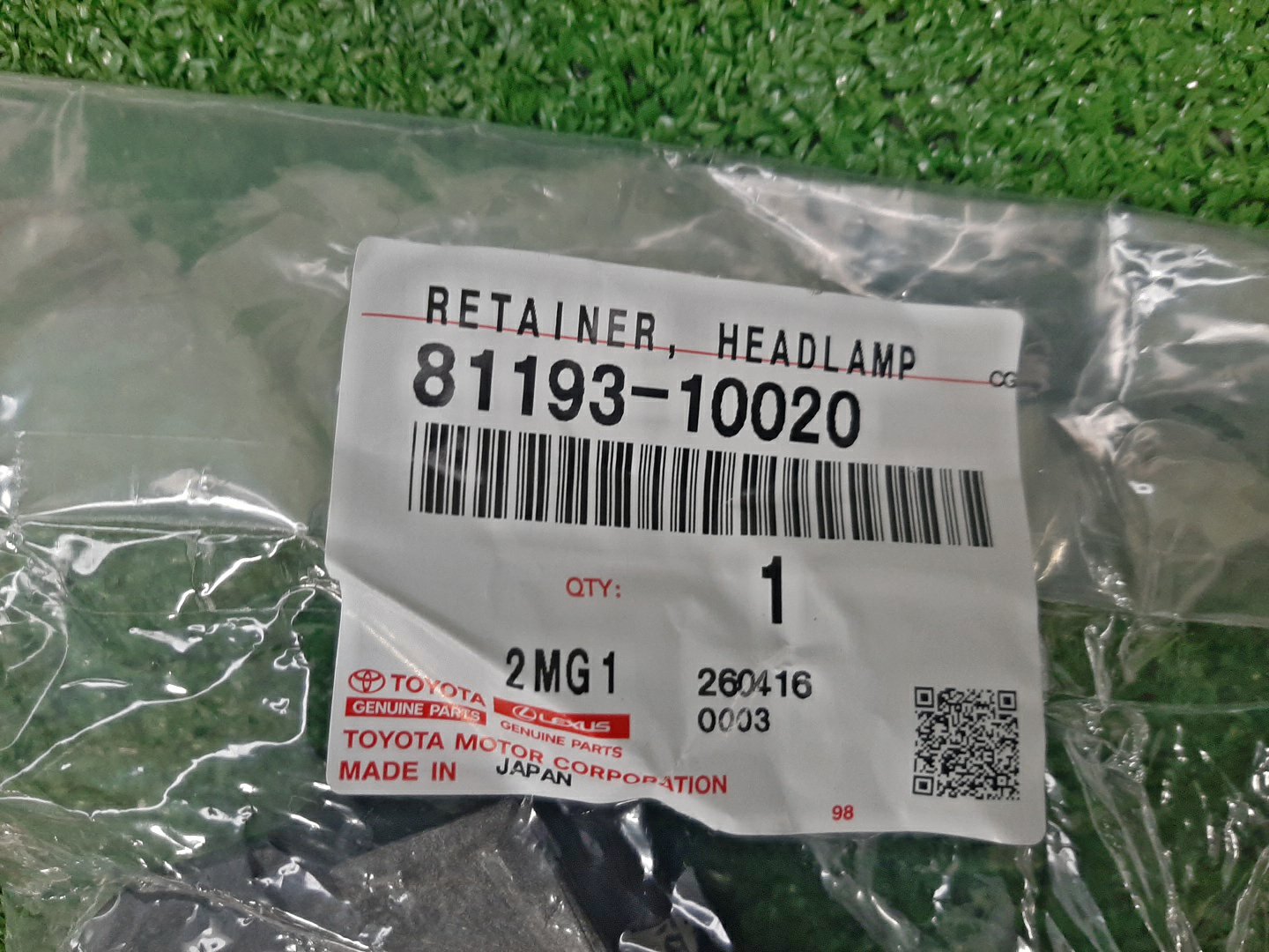 Крепление фары правое TOYOTA C-HR NGX50 81193-10020 3 ракурс