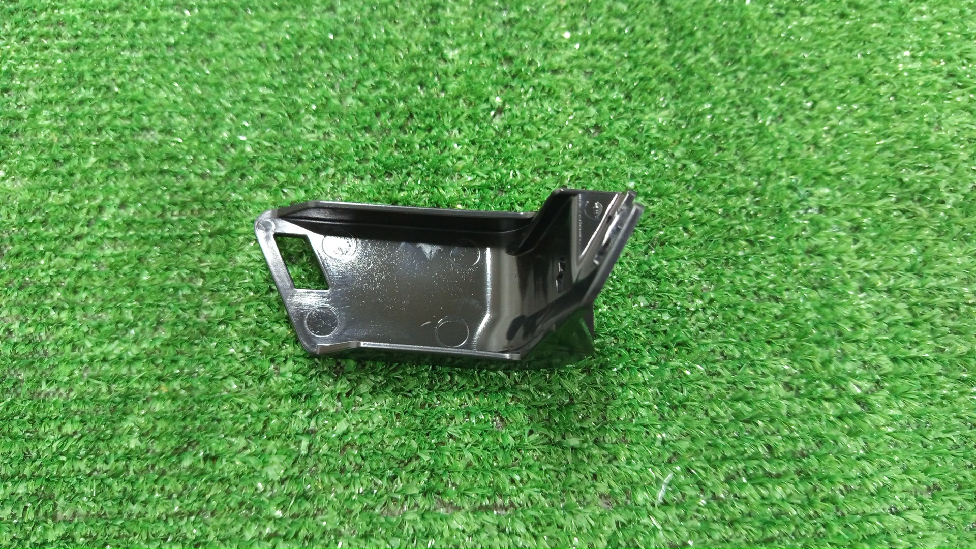 Крепление фары правое переднее TOYOTA HARRIER ZSU60W 81116-48E30 1 ракурс