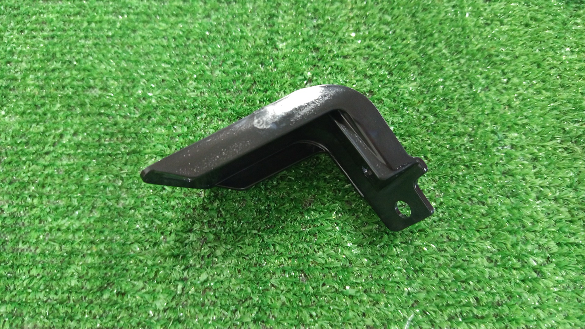 Крепление фары правое переднее TOYOTA HARRIER ZSU60W 81116-48E30 2 ракурс