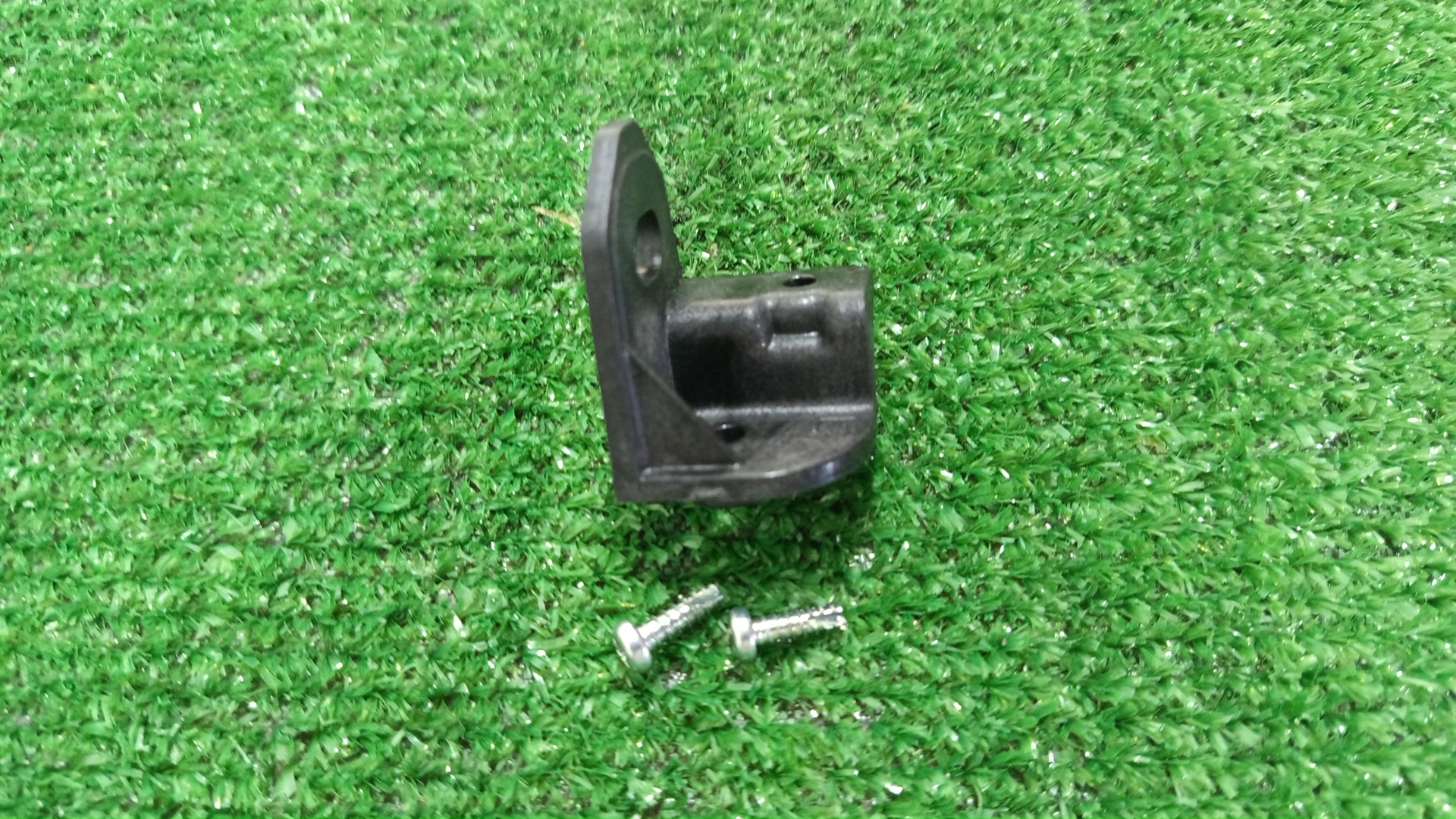Крепление фары левое TOYOTA AQUA NHP10 81198-52100 1 ракурс
