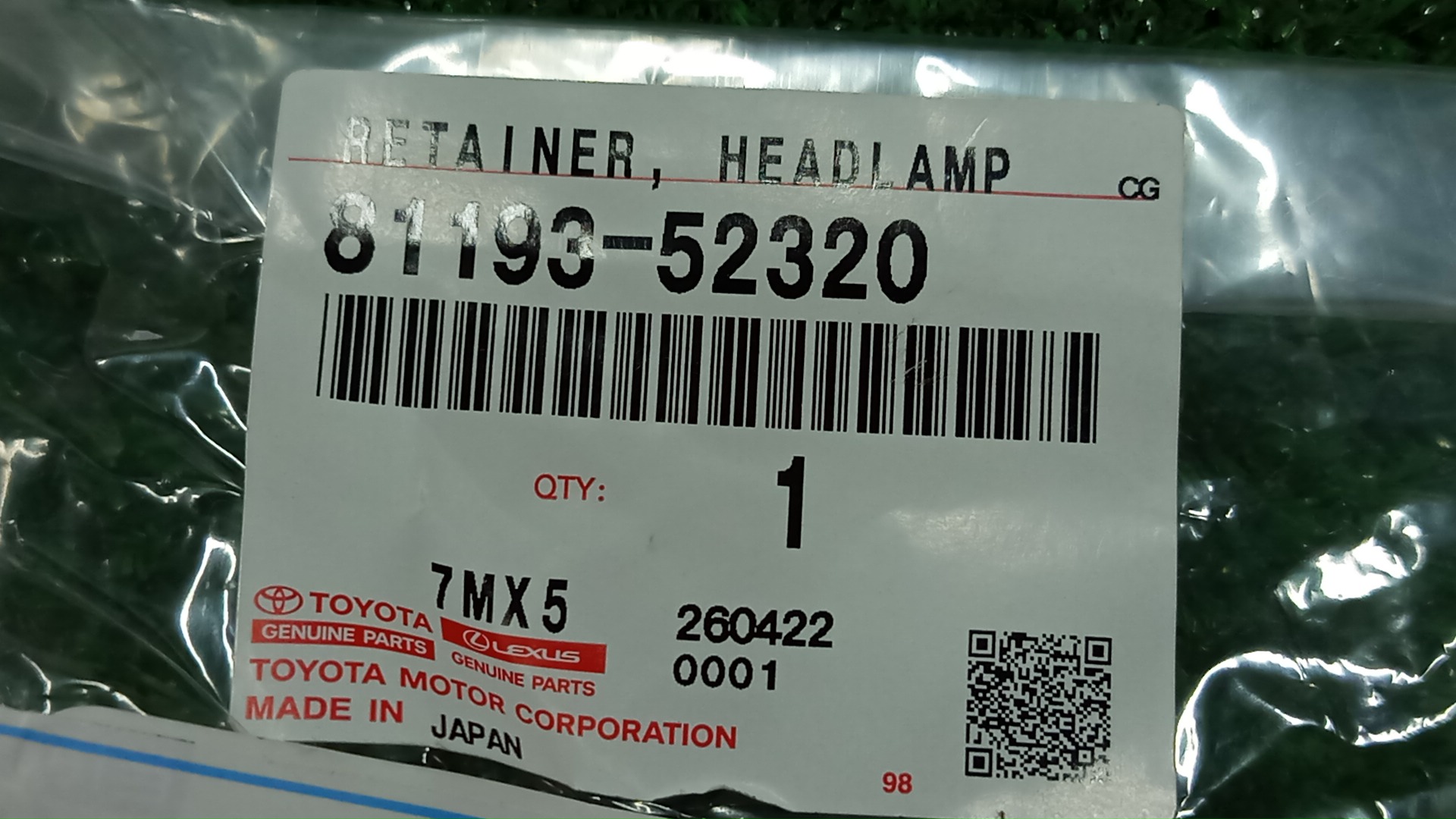 Крепление фары правое TOYOTA AQUA NHP10 81193-52320 4 ракурс