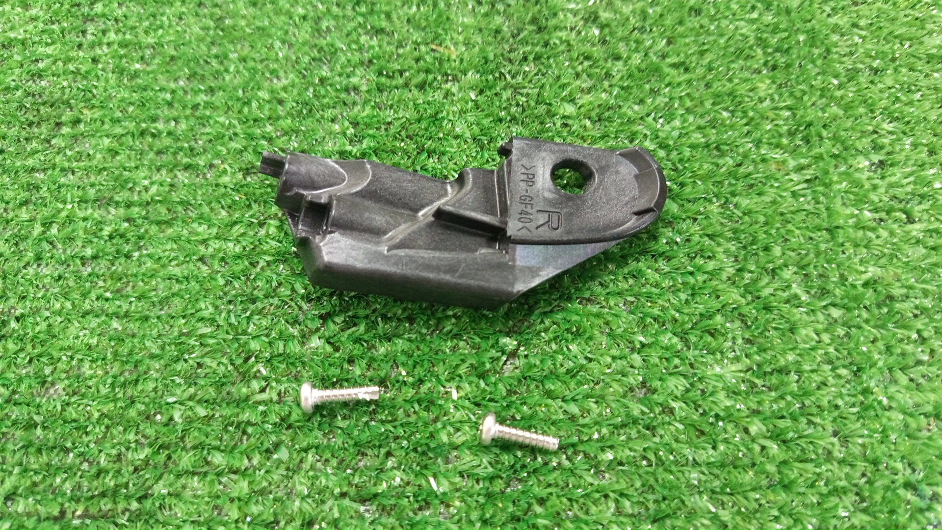 Крепление фары правое TOYOTA PRIUS ZVW30 81193-47070 2 ракурс