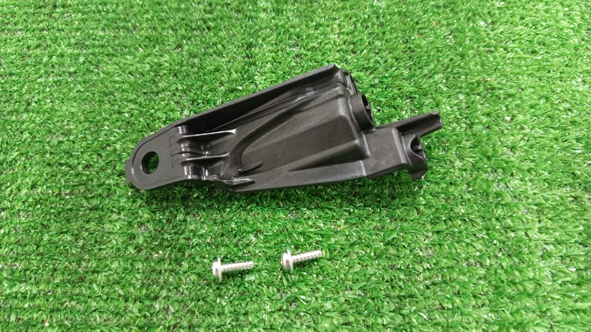 Крепление фары правое LEXUS LX600 VJA310W 81193-60220 1 ракурс