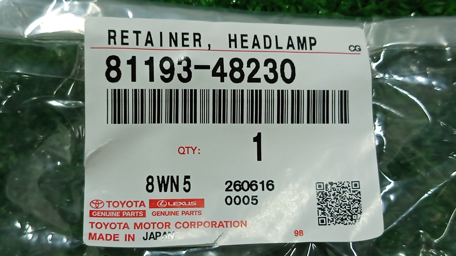 Крепление фары правое LEXUS RX350 TALA10 81193-48230 2 ракурс