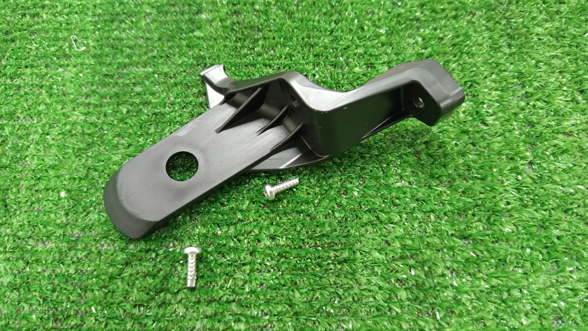 Крепление фары правое TOYOTA LAND CRUISER VJA300W 81193-60210 1 ракурс