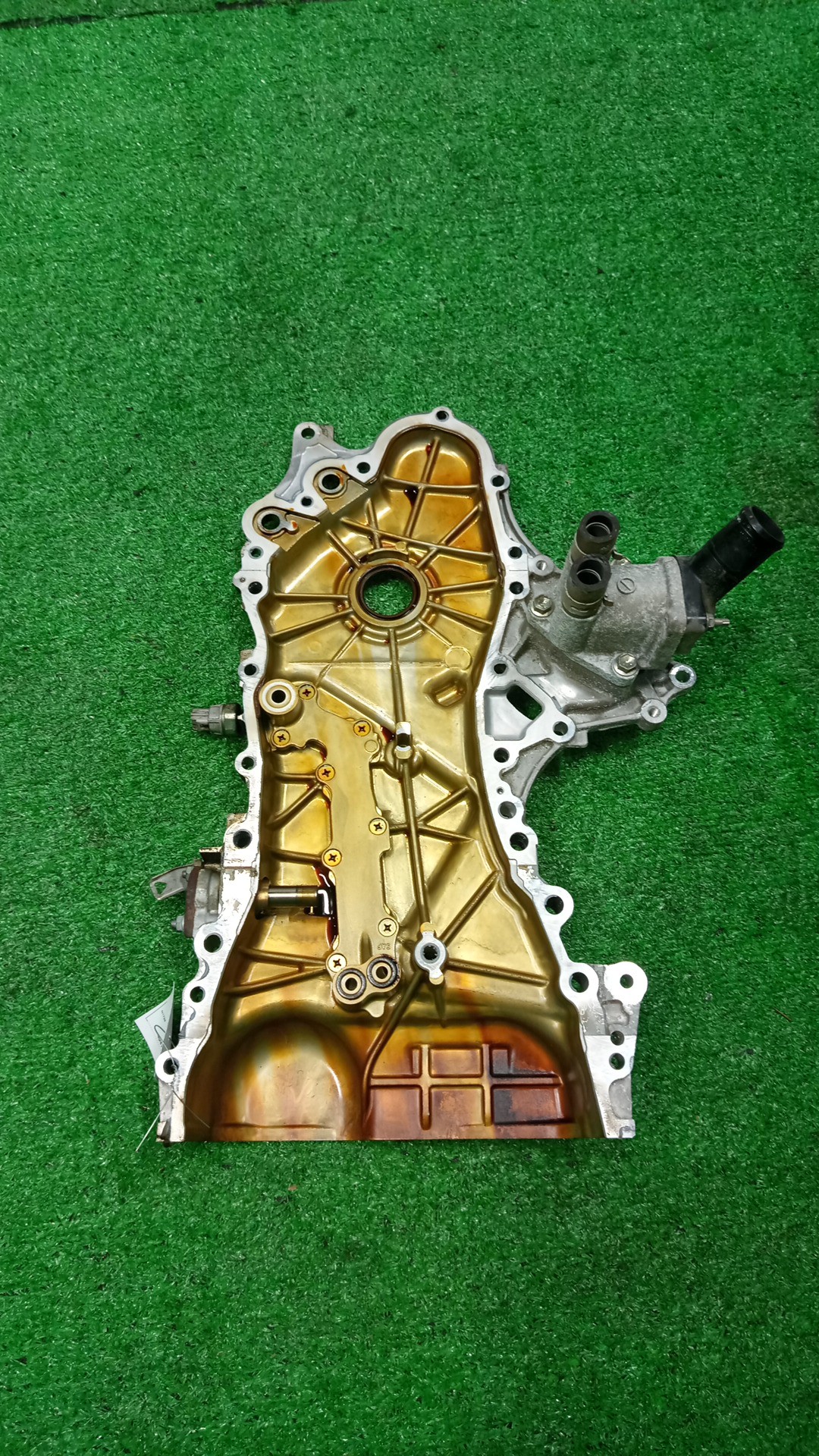 Лобовина двс TOYOTA ISIS ZGM10G 2ZR-FAE 1 ракурс