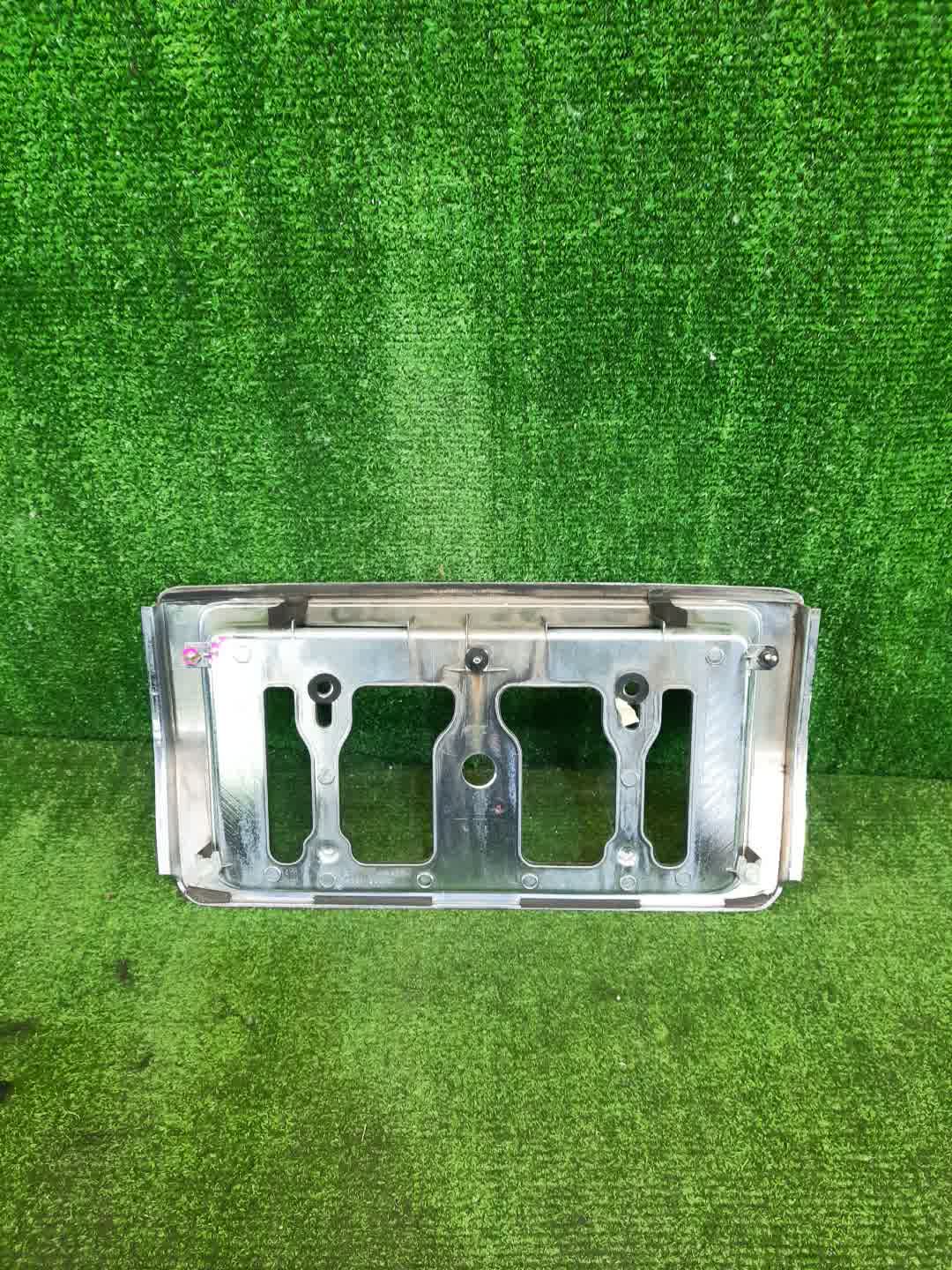 Болты крепления номера TOYOTA CROWN JZS171 76801-30080 2 ракурс
