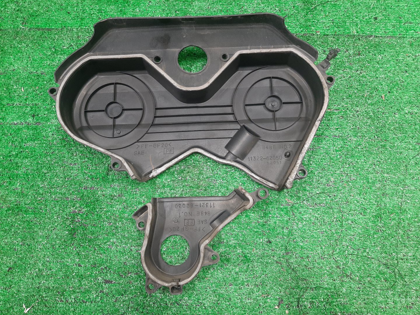 Крышка ремня грм TOYOTA GRANVIA VCH10W 5VZ-FE 2 ракурс