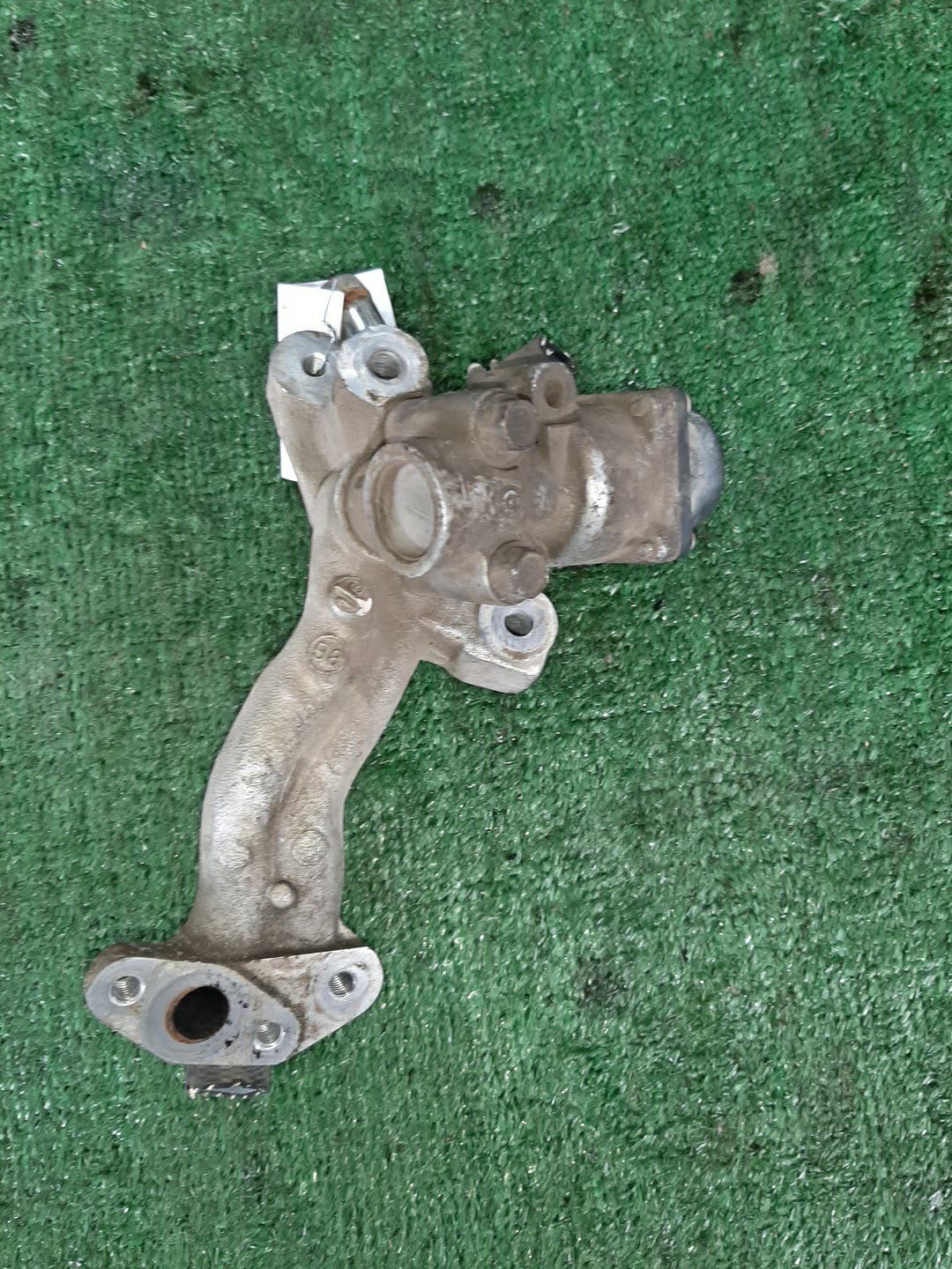 Клапан egr MITSUBISHI DELICA D5 CV5W 4B12 1 ракурс