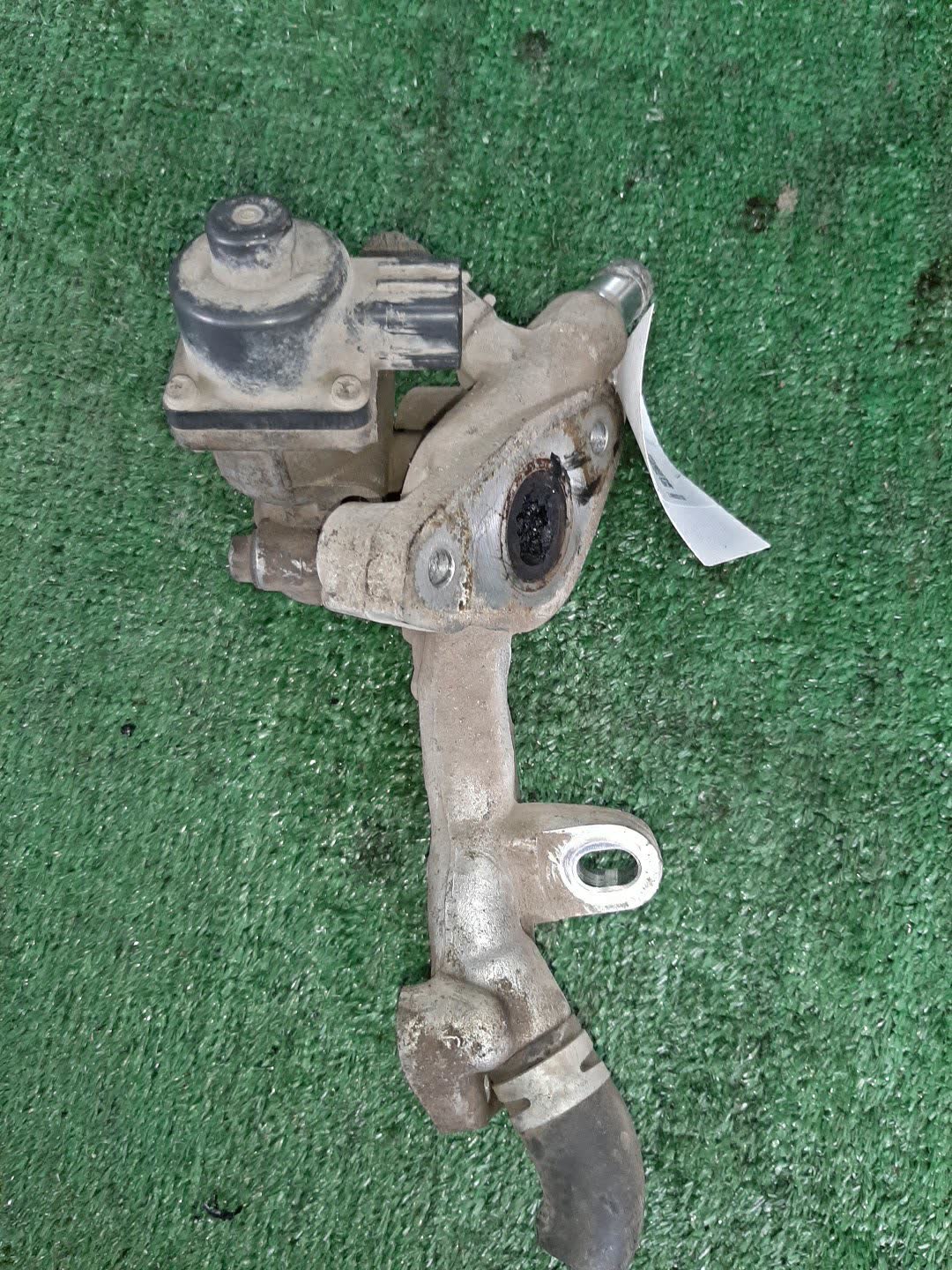 Клапан egr MITSUBISHI DELICA D5 CV5W 4B12 2 ракурс