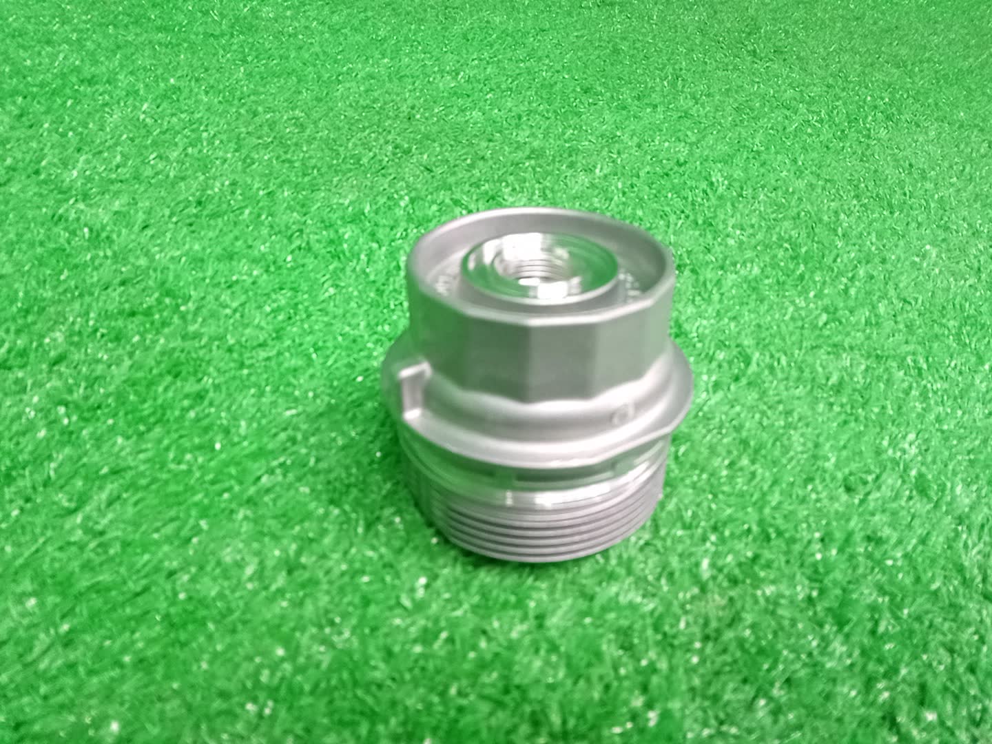 Корпус масляного фильтра TOYOTA VITZ KSP90 1KR-FE 15620-40030 1 ракурс