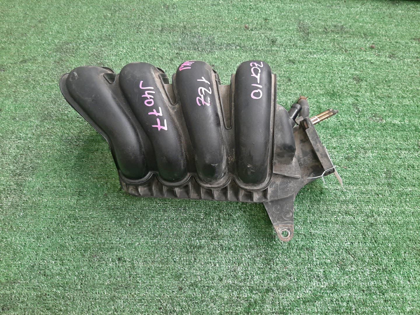 Коллектор впускной TOYOTA OPA ZCT10 1ZZ-FE 1 ракурс