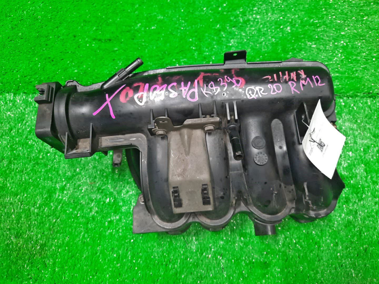 Коллектор впускной NISSAN LIBERTY RM12 QR20DE 1 ракурс