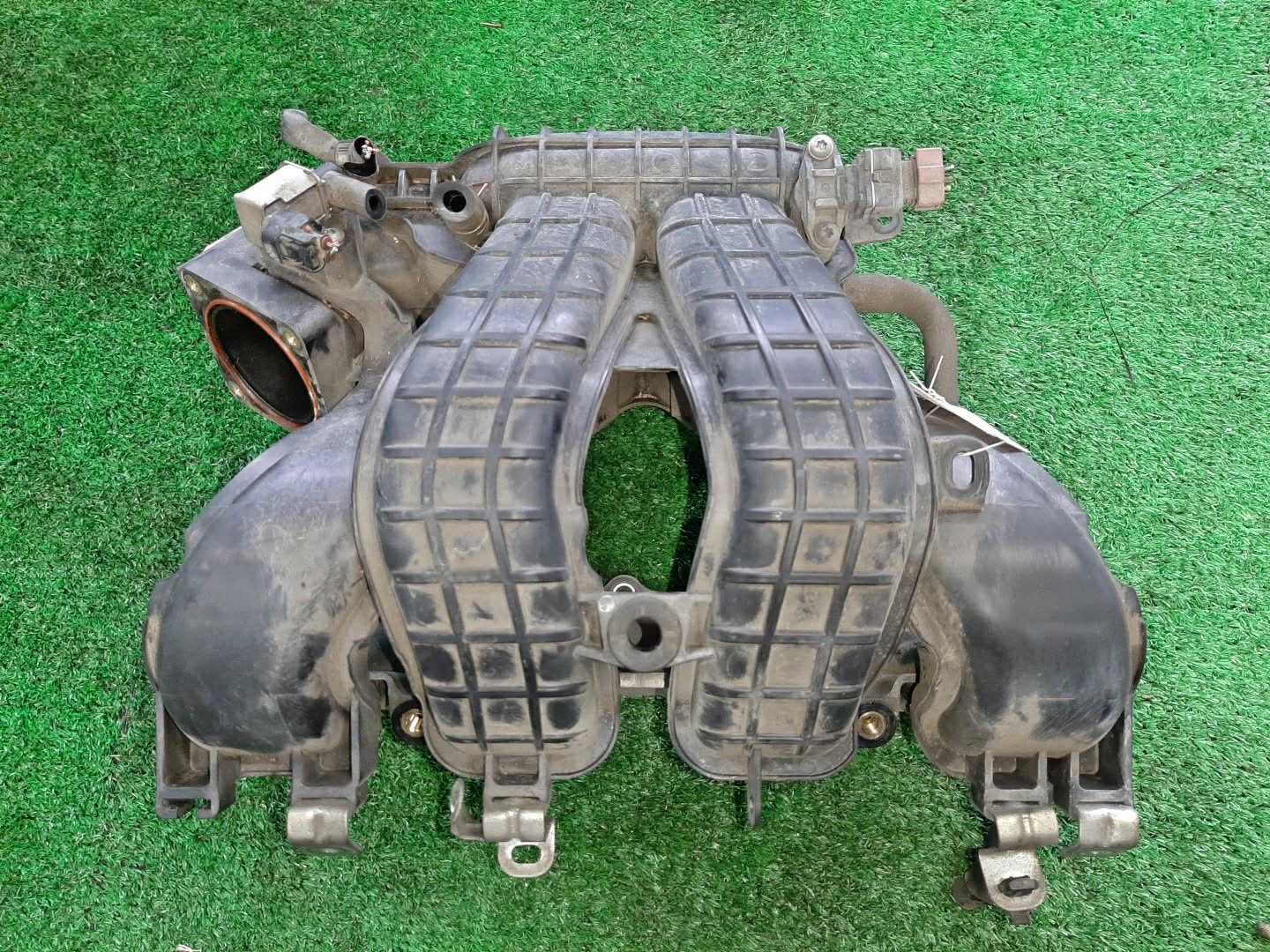 Коллектор впускной MITSUBISHI RVR GA3W 4B10 1 ракурс Коллектор впускной MITSUBISHI RVR GA3W 4B10 1 ракурс