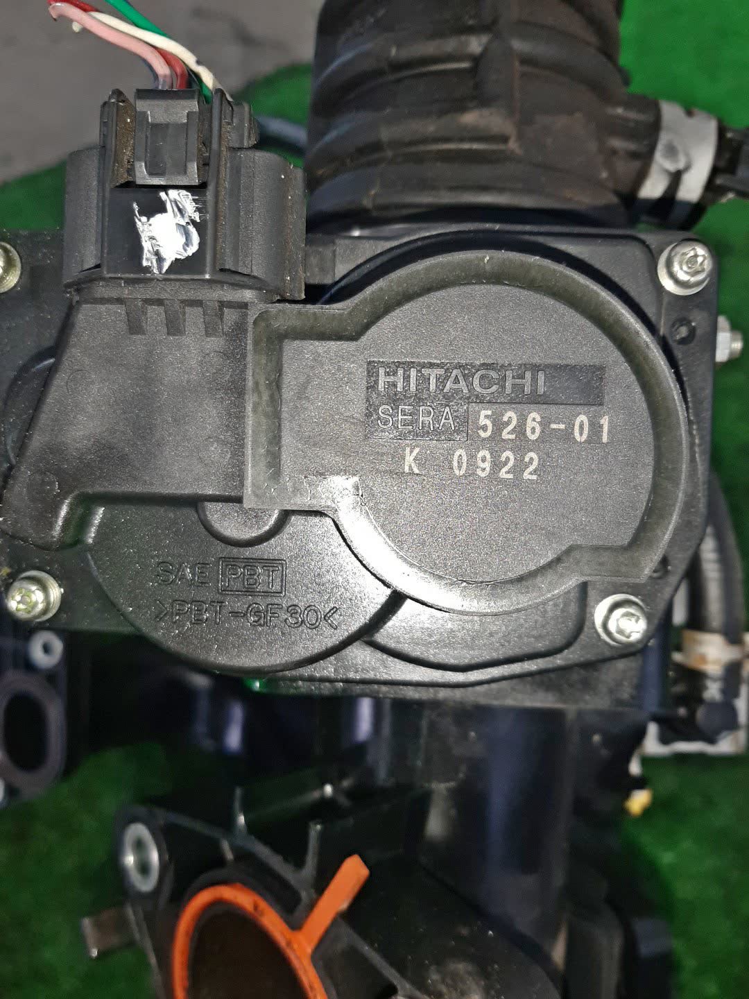 Коллектор впускной NISSAN MARCH K13 HR12DE 4 ракурс