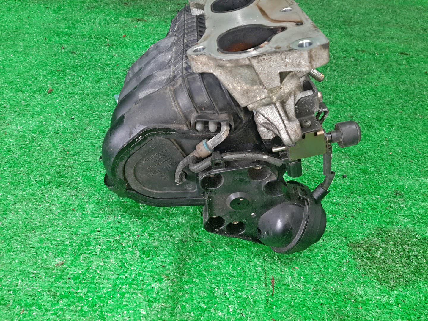 Коллектор впускной HONDA STEPWGN RF4 K20A 3 ракурс