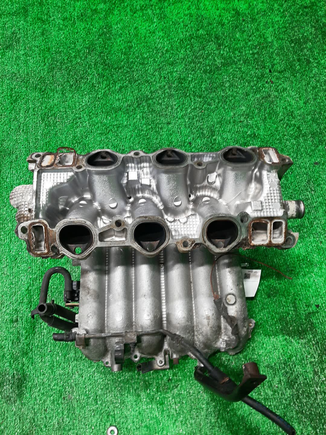 Коллектор впускной TOYOTA GRANVIA VCH10W 5VZ-FE 3 ракурс
