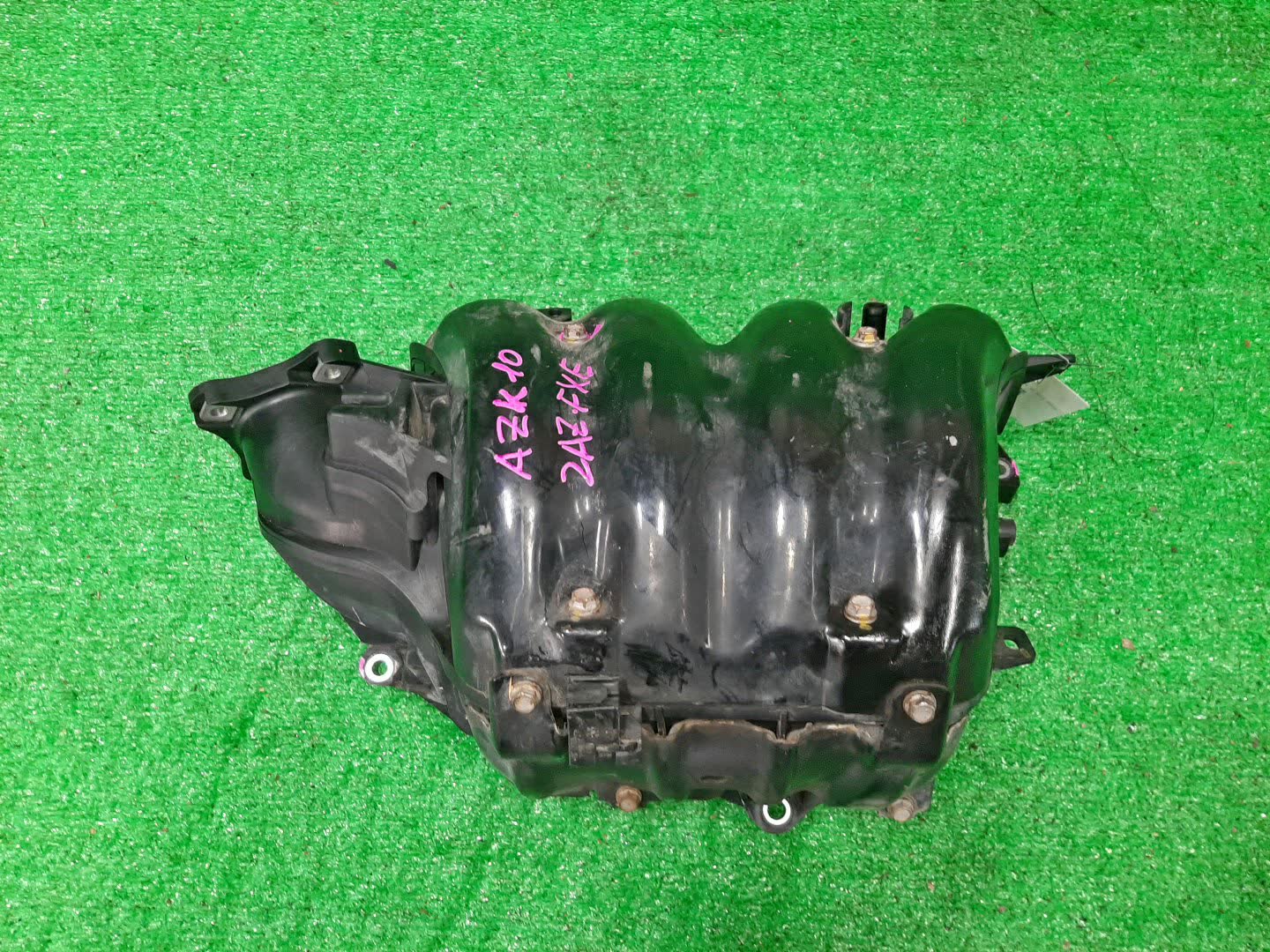 Коллектор впускной TOYOTA SAI AZK10 2AZ-FXE 1 ракурс