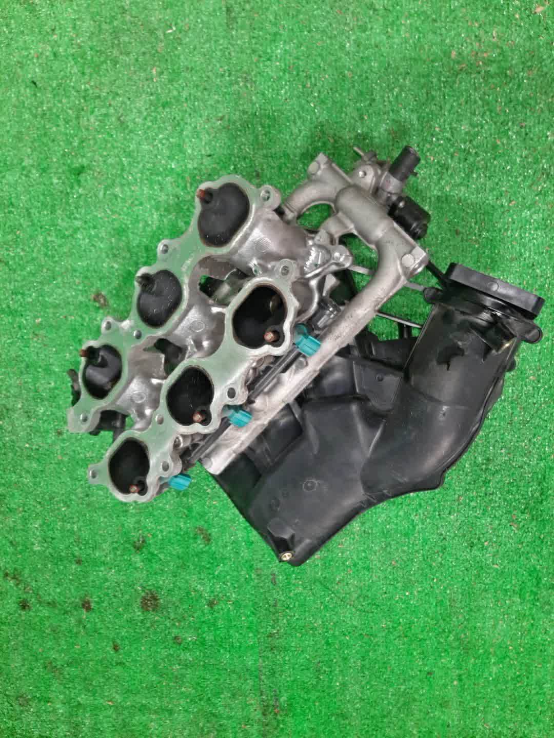 Коллектор впускной LEXUS RX450H GYL15W 2GR-FXE 23250-31090 2 ракурс