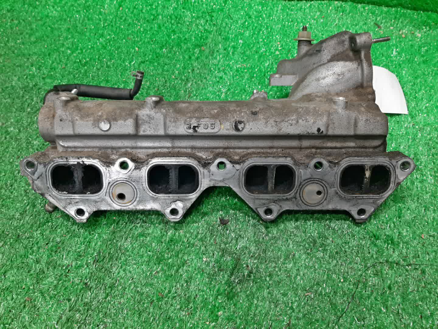 Коллектор впускной MAZDA BONGO SKF2M RF-T 2 ракурс