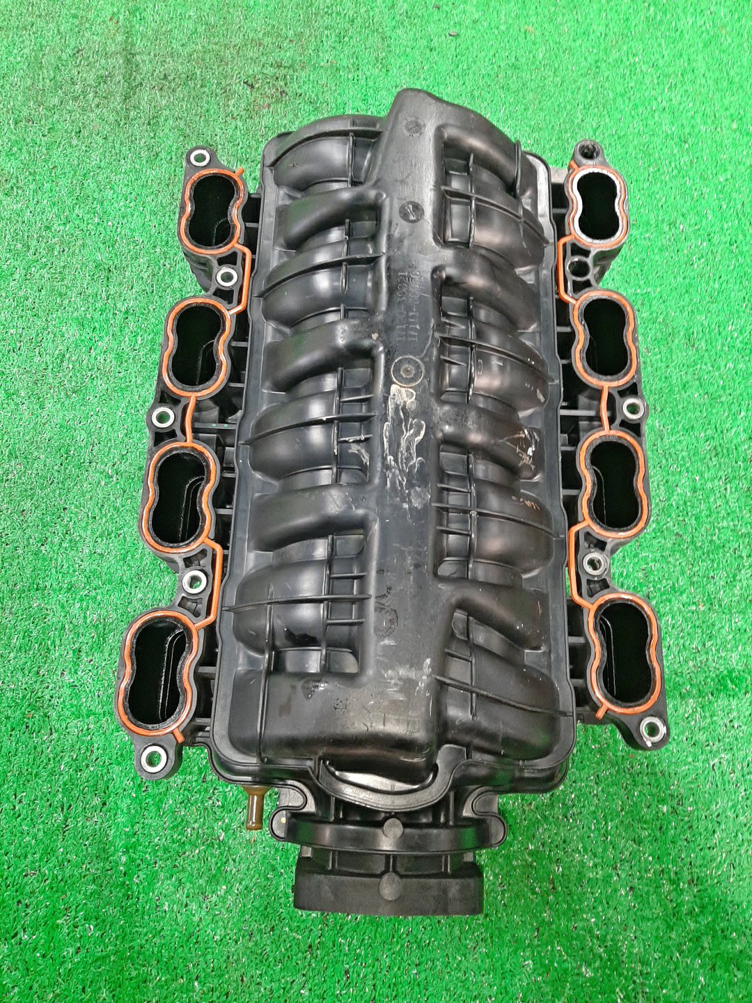 Коллектор впускной LEXUS LS460 USF40 1UR-FSE 2 ракурс