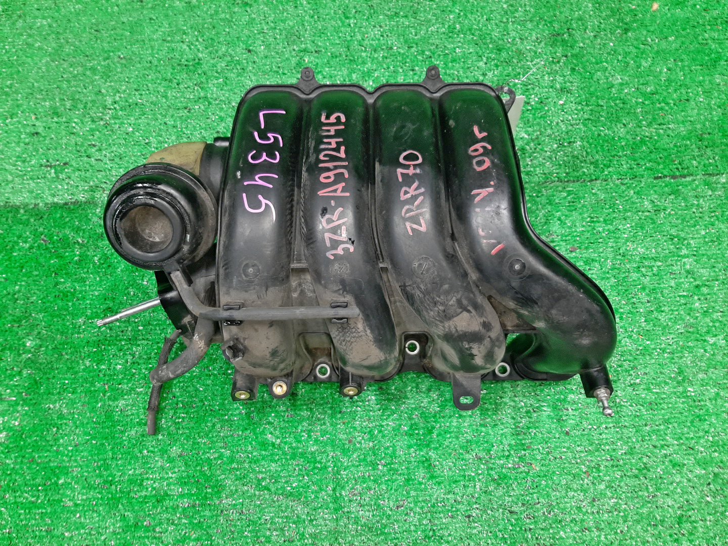 Коллектор впускной TOYOTA NOAH ZRR70G 3ZR-FAE 1 ракурс
