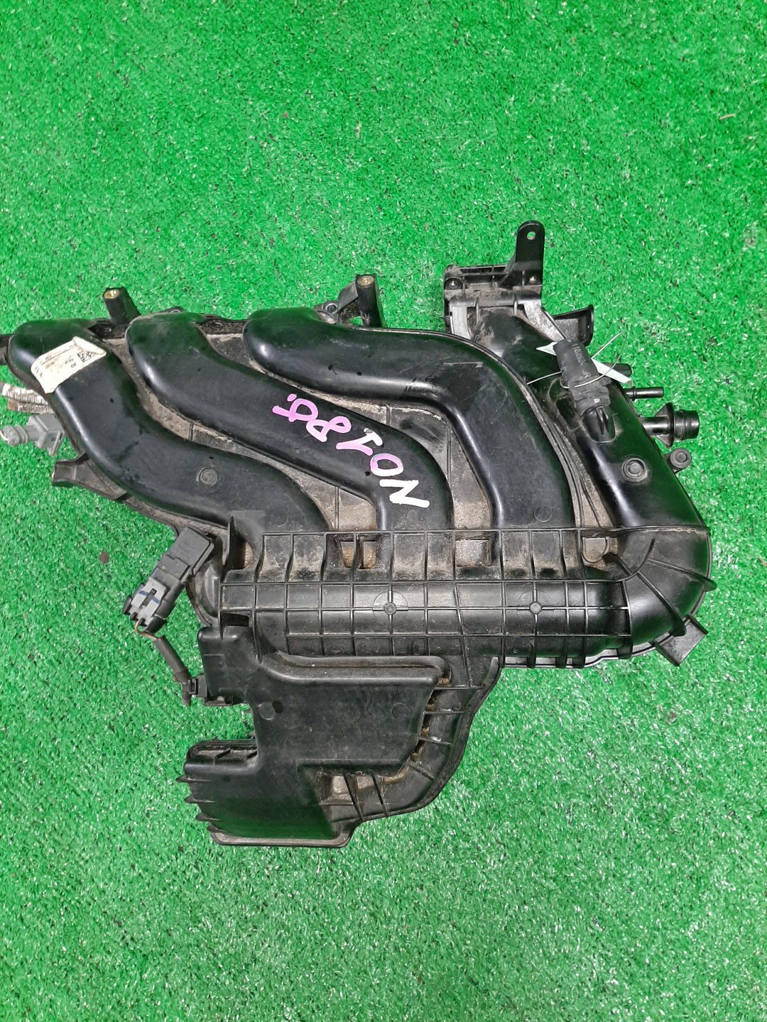 Коллектор впускной SMART FORFOUR W453 M281.920 1 ракурс Коллектор впускной SMART FORFOUR W453 M281.920 1 ракурс