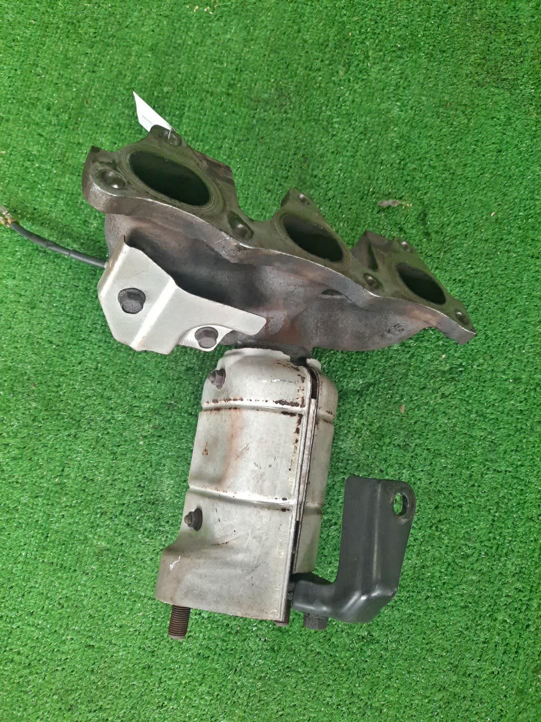 Коллектор выпускной MITSUBISHI DIAMANTE F34A 6A13 L1496 2 ракурс