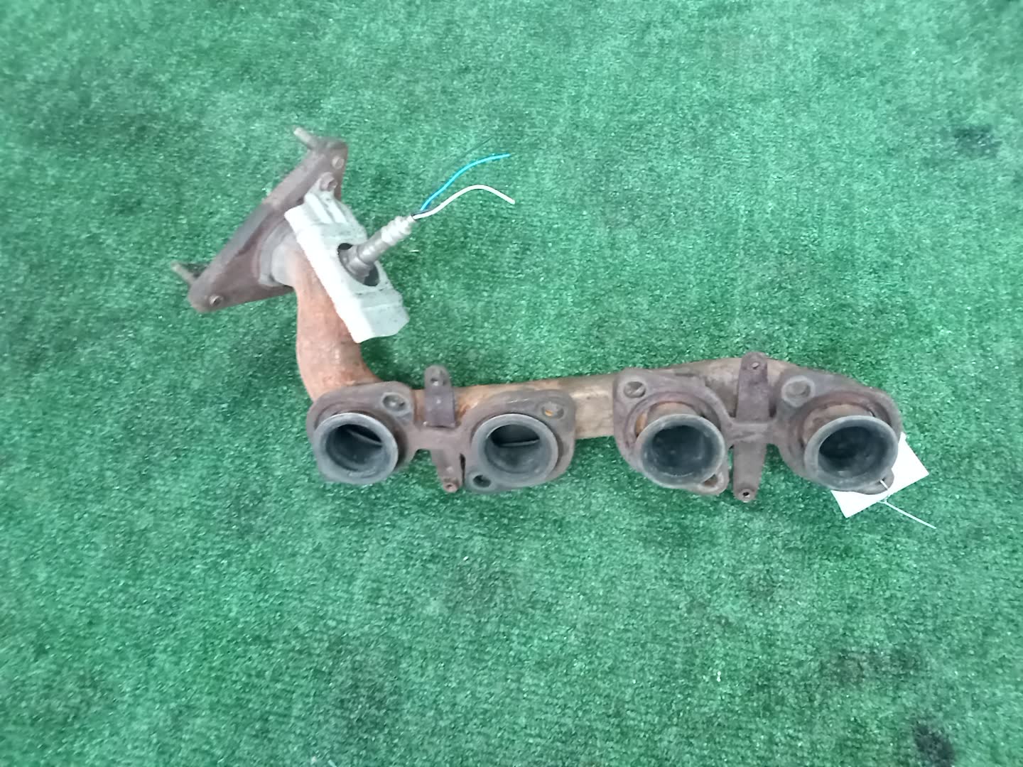 Коллектор выпускной правый TOYOTA CELSIOR UCF31 3UZ-FE 2 ракурс