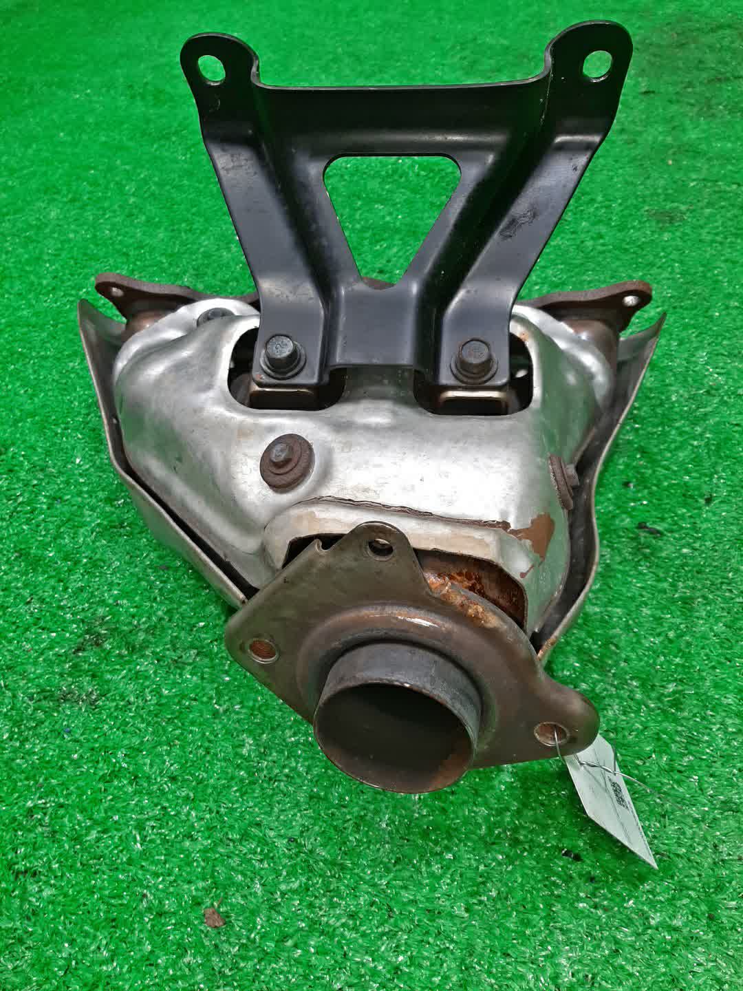 Коллектор выпускной MITSUBISHI GALANT FORTIS CY6A 4J10 3 ракурс