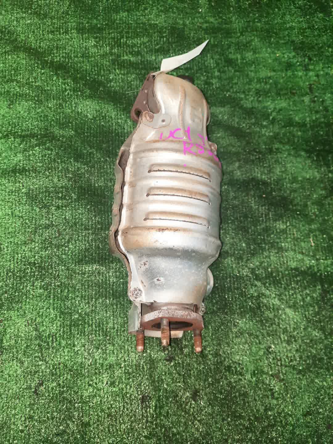 Коллектор выпускной левый передний HONDA INSPIRE UC1 J30A 1 ракурс Коллектор выпускной левый передний HONDA INSPIRE UC1 J30A 1 ракурс