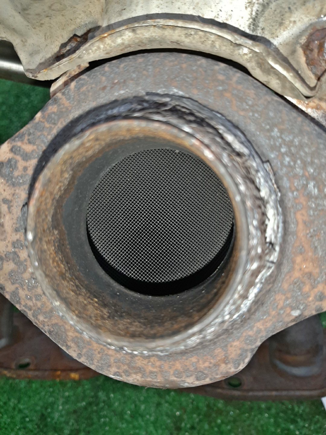 Коллектор выпускной TOYOTA PORTE NNP15 1NZ-FE 2 ракурс