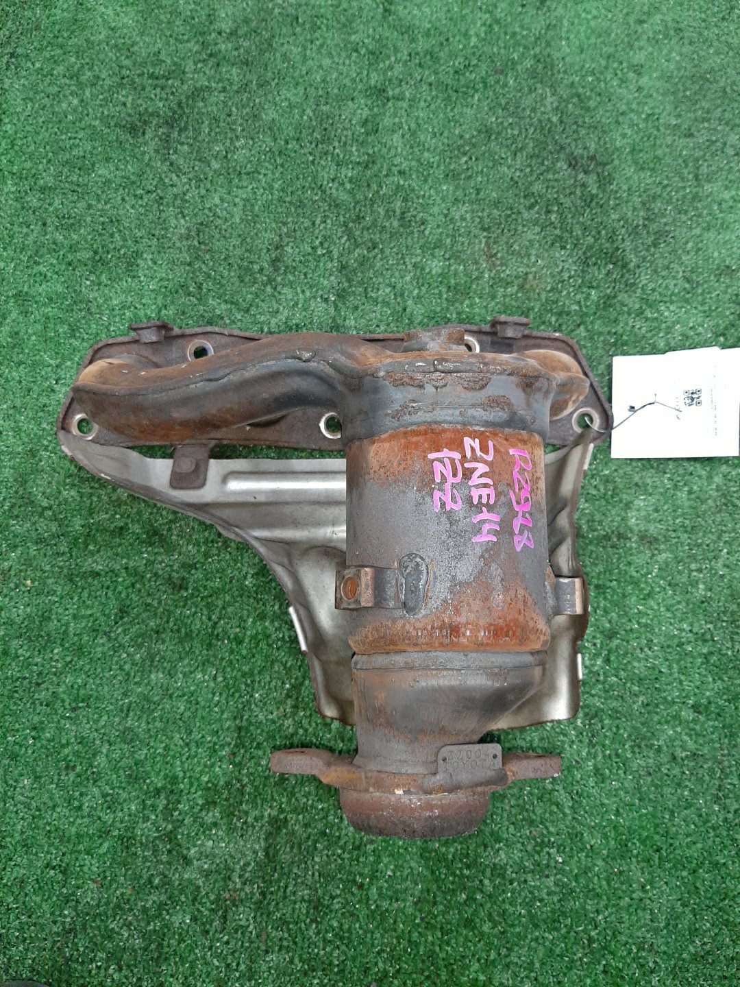 Коллектор выпускной TOYOTA WISH ZNE14G 1ZZ-FE 1 ракурс