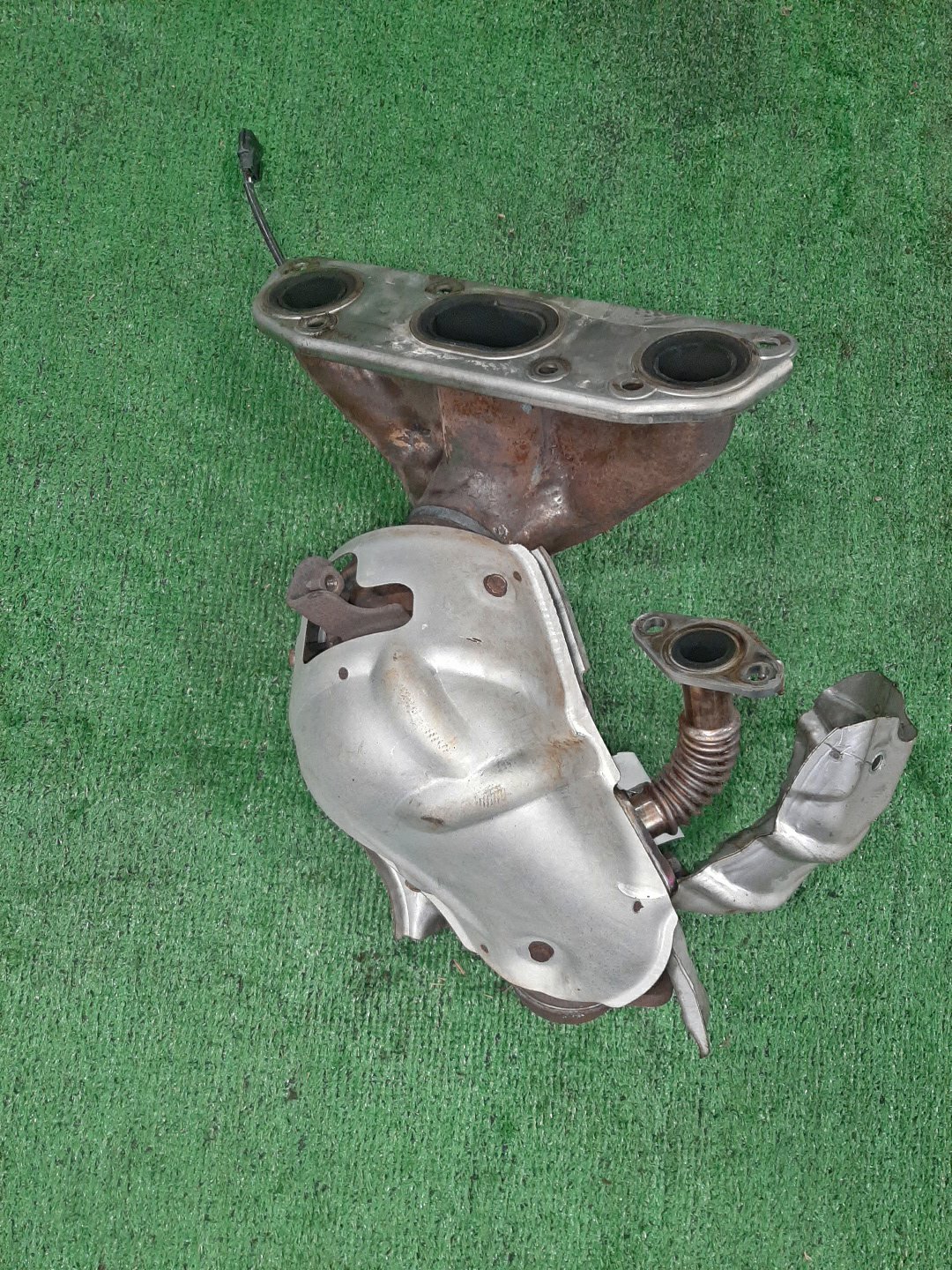 Коллектор выпускной NISSAN SERENA GFC27 MR20DD 2 ракурс