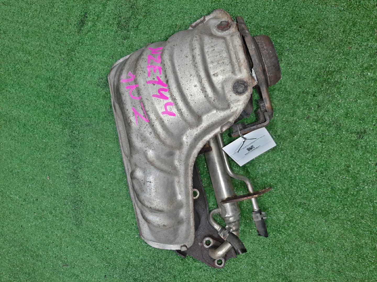 Коллектор выпускной TOYOTA COROLLA FIELDER NZE144G 1NZ-FE 1 ракурс