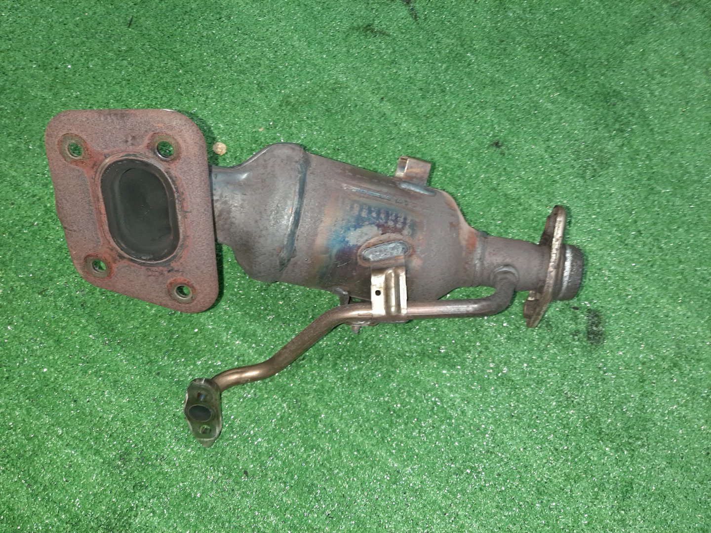 Коллектор выпускной TOYOTA VITZ KSP130 1KR-FE 3 ракурс
