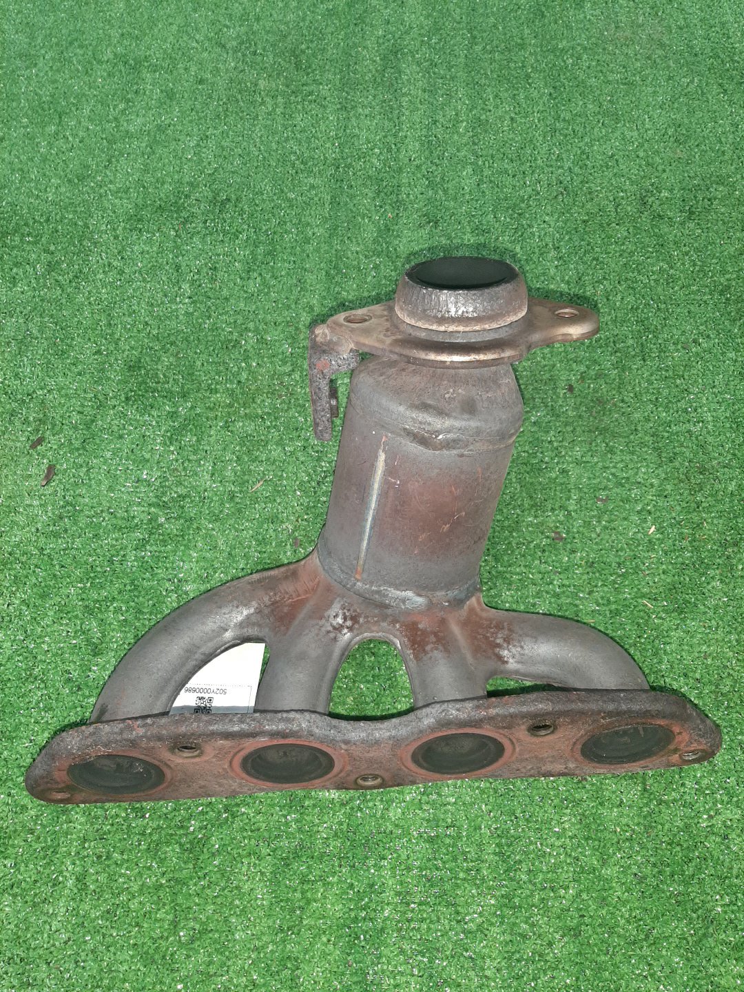 Коллектор выпускной TOYOTA COROLLA NZE124 1NZ-FE 2 ракурс Коллектор выпускной TOYOTA COROLLA NZE124 1NZ-FE 2 ракурс