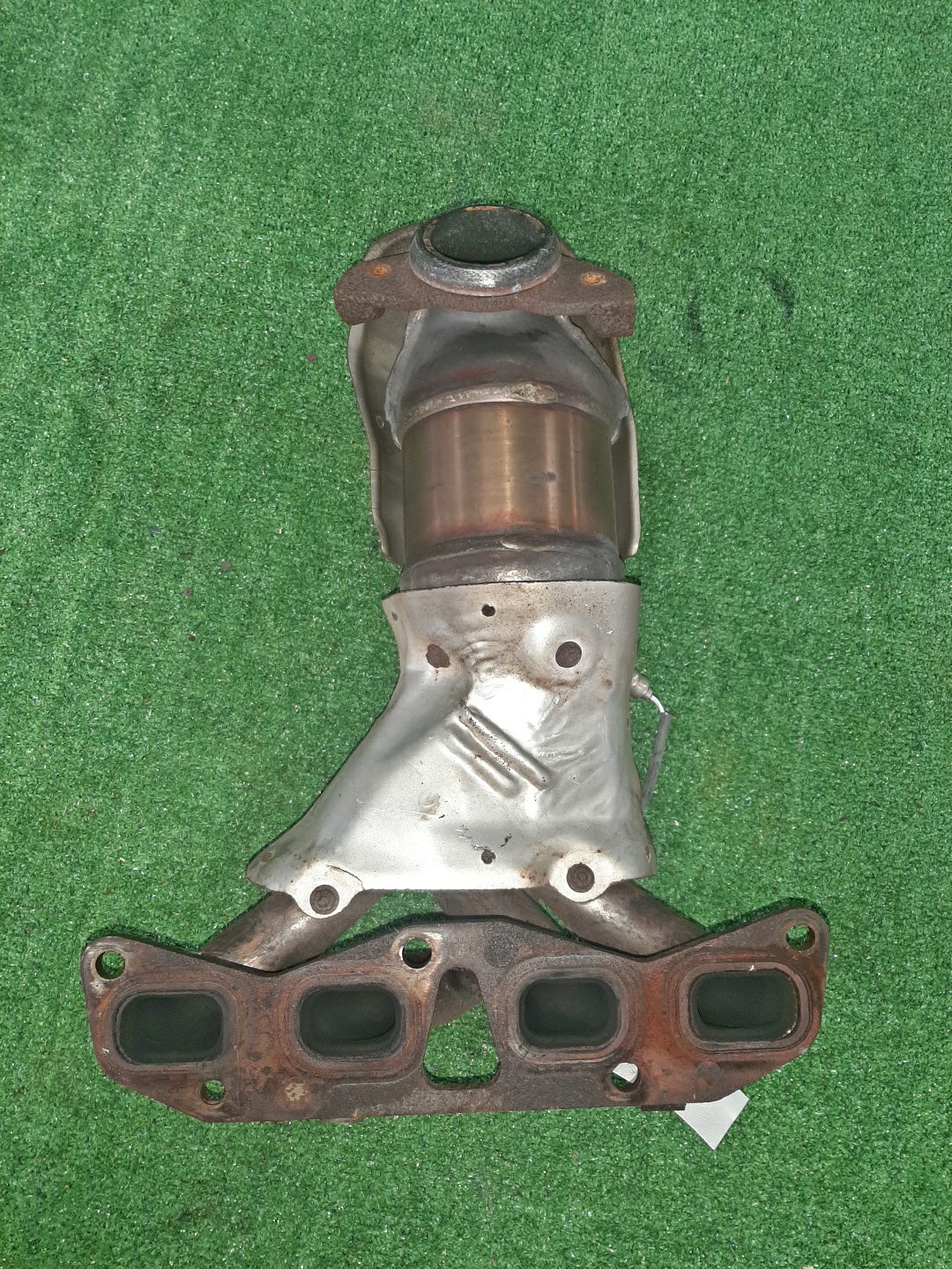 Коллектор выпускной NISSAN PRIMERA P12, TP12, WTP12 QR20DE 2 ракурс