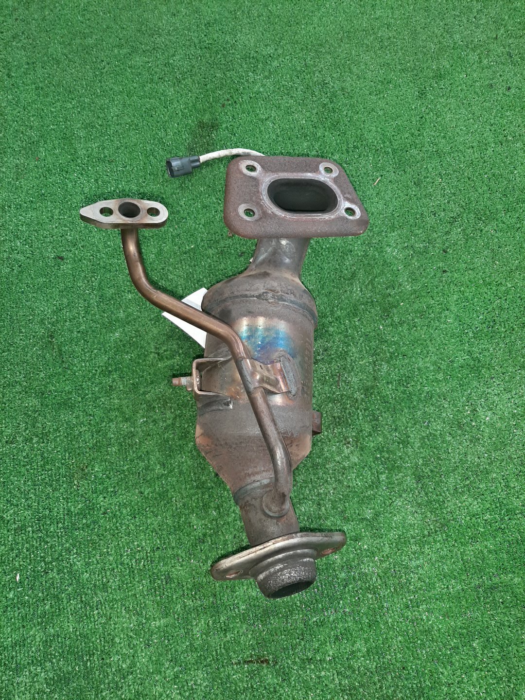 Коллектор выпускной TOYOTA VITZ KSP130 1KR-FE 2 ракурс