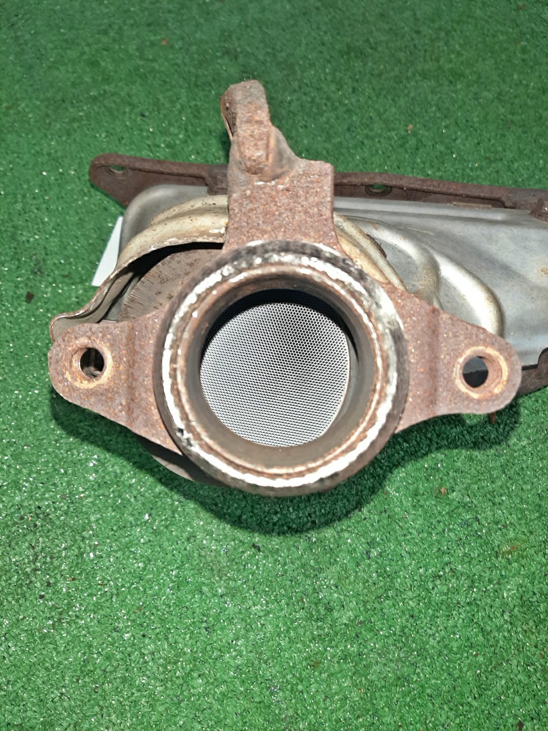 Коллектор выпускной TOYOTA ISIS ZGM15G 2ZR-FAE 3 ракурс