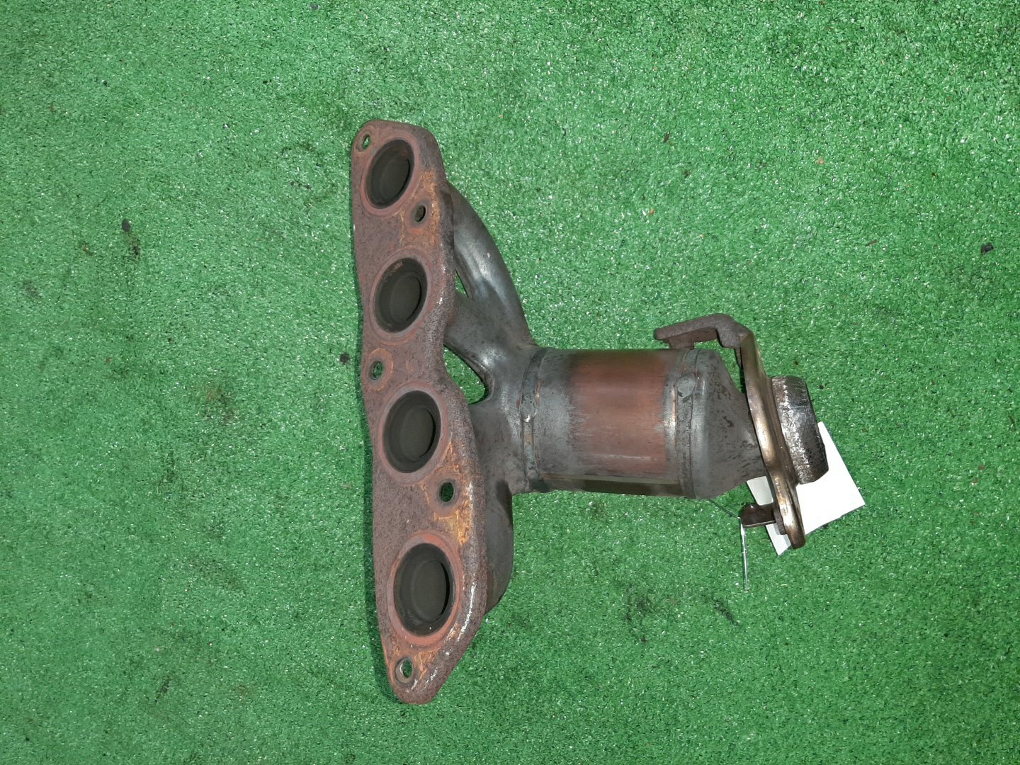 Коллектор выпускной TOYOTA SUCCEED NCP55V 1NZ-FE 3 ракурс