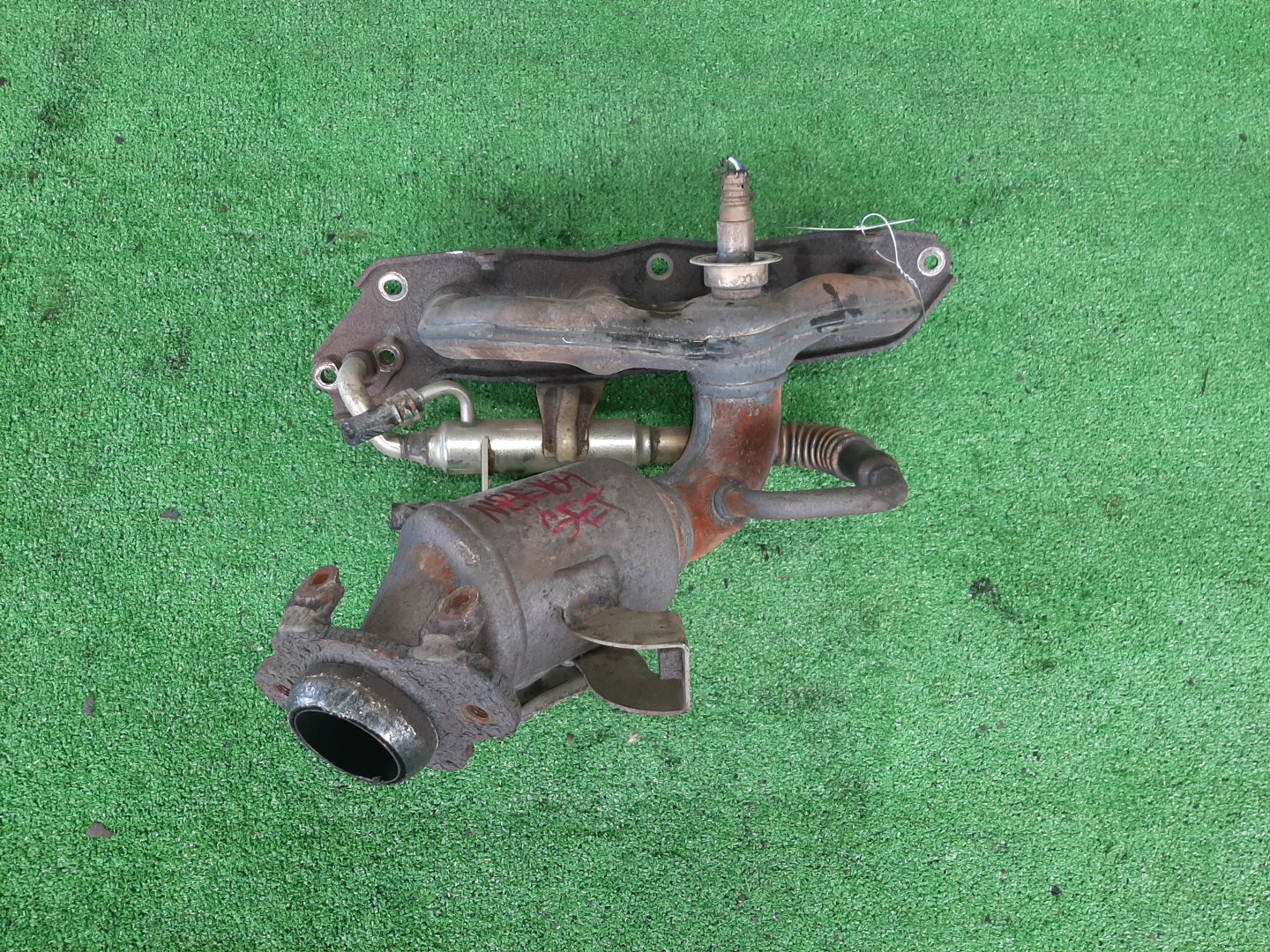 Коллектор выпускной TOYOTA COROLLA FIELDER NZE164G 1NZ-FE 1 ракурс
