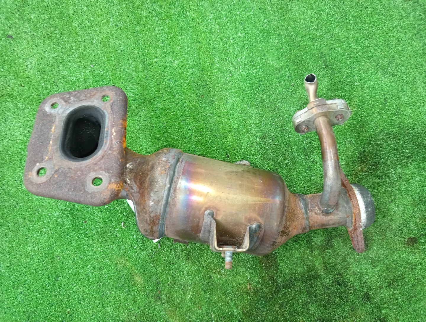 Коллектор выпускной TOYOTA TANK M900A 1KR-FE 2 ракурс